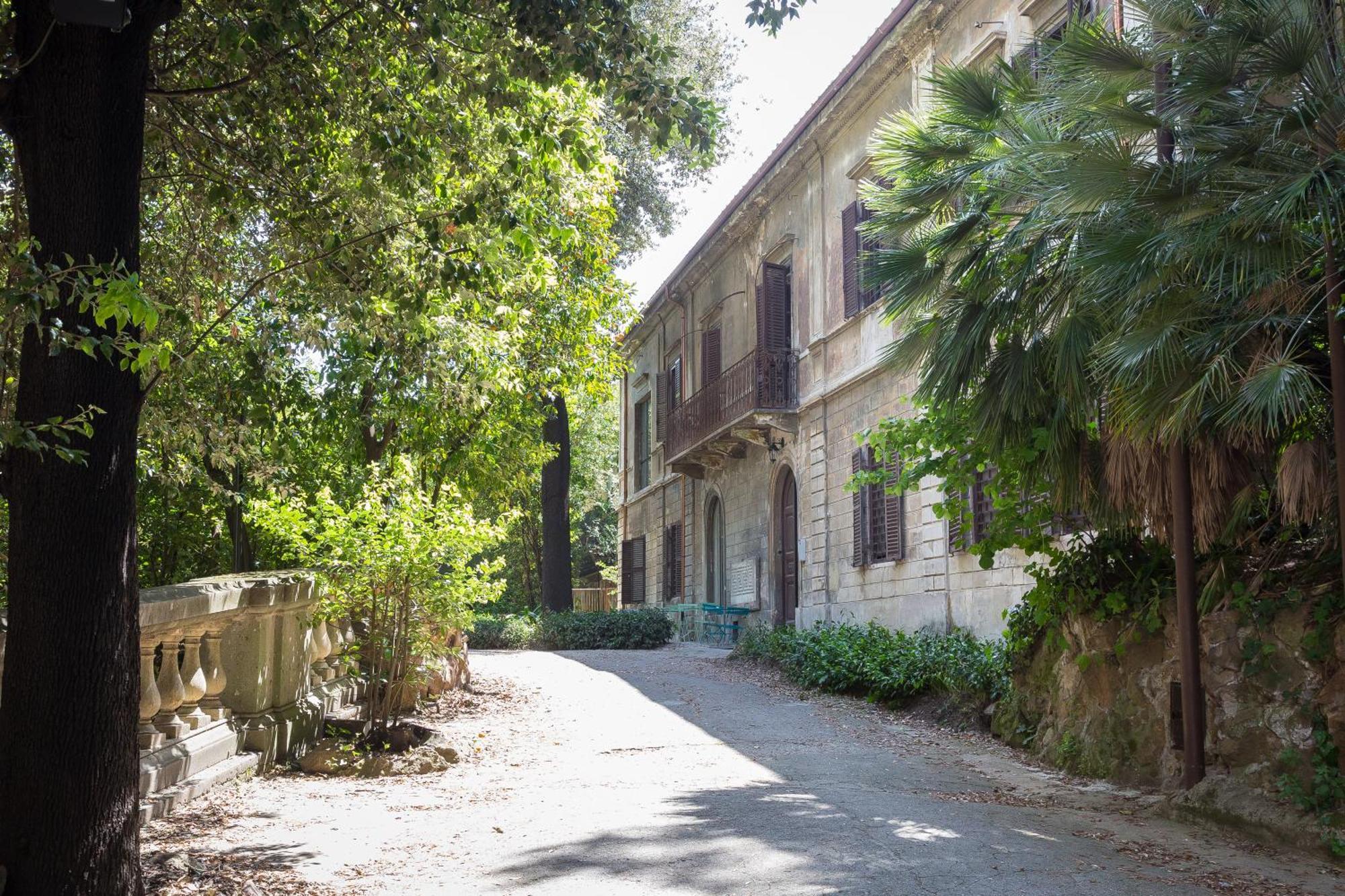 Beyond Colosseum Rome Bagian luar foto